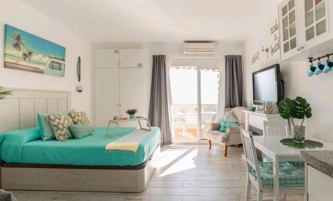 El Estudio De La Playa Benalbeach Holidays Deluxe Benalmadena Ngoại thất bức ảnh
